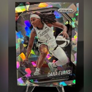 2025 Panini Prizm WNBA Cracked Ice Prizm #33 Dana Evans Las Vegas Aces